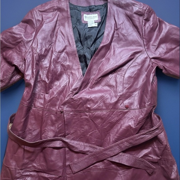 Genuine leather Newport news XL Burgandy Trench coat Sissy CD drag TV TS - Picture 3 of 7